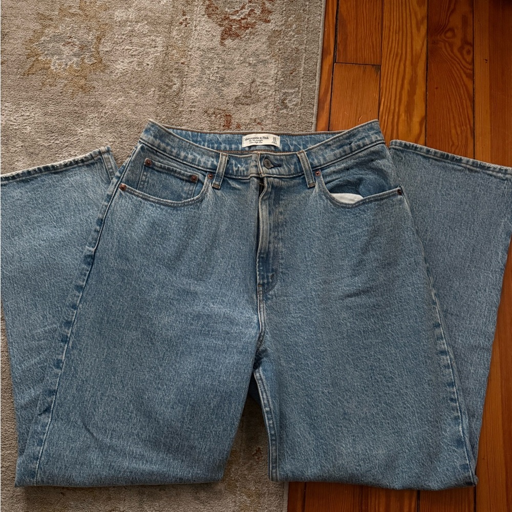 Abercrombie & Fitch 90’s Straight Ultra High Rise Curve Love Jeans